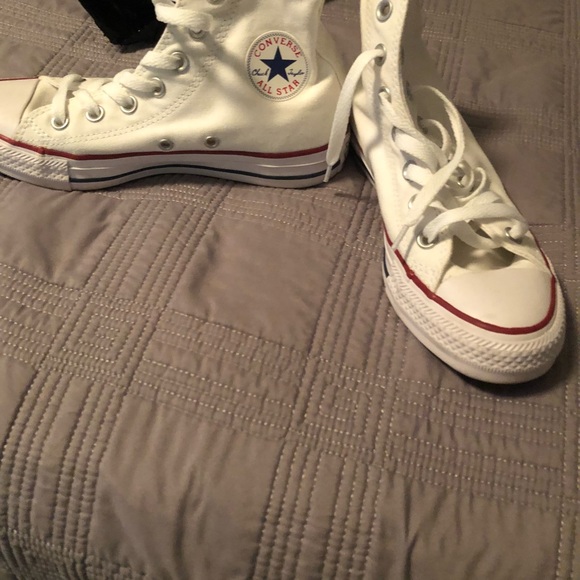 Converse - Picture 2 of 2